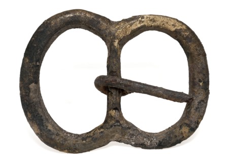 Copper buckle with two oval eyes, buckle fastener part soil find copper brass metal, cast Copper buckle: double-oval ring