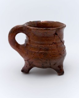 Pottery cooking jug, grape-model, sausage ear, on three legs, grape cooking pot tableware holder utensils earthenware ceramics