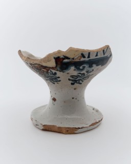Fragment earthenware apothecary jar, white with blue decoration, apothecary jar pot holder soil find ceramics earthenware glaze