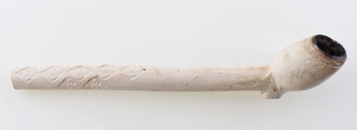 Clay pipe, double conical head and heel, heel mark and decorated handle, clay pipe smoking equipment smoke floor earthenware