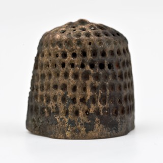 Copper pressed thimble, thimble sewing kit soil find copper metal, pressed Copper pressed thimble spirally right round the top