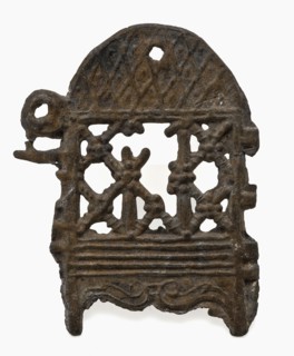 Ornament with openwork design of cage or cabinet, toys, toy relaxant soil find tin metal, Cutaway piece with an embossed side