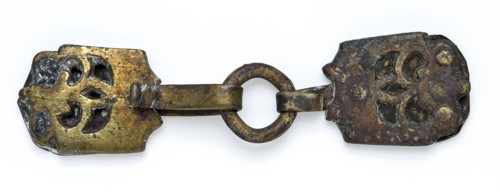 Belt buckle, two openwork belt tongs attached to ring, belt attachment accessory ground find copper metal, flat) Two double