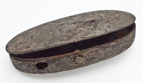 Oval tobacco box with hinging lid, tobacco box holder soil find iron metal, Oval box with hinged lid. Hinges in the middle