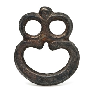Metal belt buckle with three eyes, buckle harness clothing accessory clothing soil find brass copper bronze metal, cast Girdle