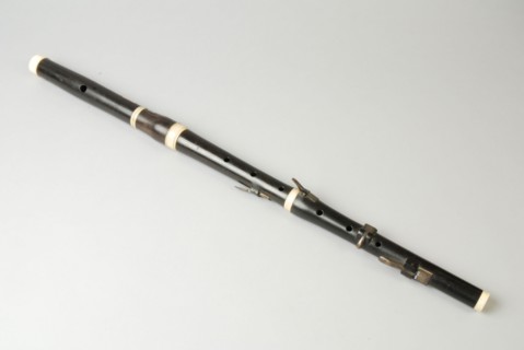 J. Mandt, Ebony flute in four parts, flute flute aerobic musical instrument acoustic wood ebony silver copper metal ivory