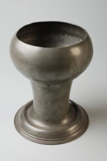 Tinsmith: Carel Isaak van Duyveland, Supper supper with cylindrical stem ending in spherical upper, liturgical cup liturgical