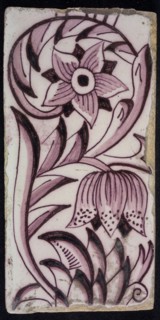 Rectangular edge tile in purple with sling decor of speckled tulip, flower with ten triangular petals, leaves, type of tulip