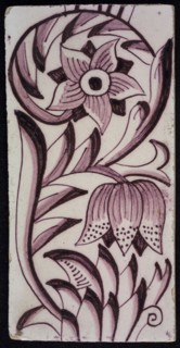 Rectangular edge tile in purple with sling decor of speckled tulip, flower with ten triangular petals, leaves, type of tulip