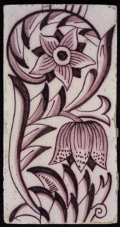 Rectangular edge tile in purple with sling decor of speckled tulip, flower with ten triangular petals, leaves, type of tulip