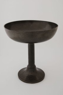 Tinsmith: Johannes Daniël Druy, Collective scale with CHURCH OF DUTCH DELFSHAVEN, scale tin, cast Round hollow foot merging