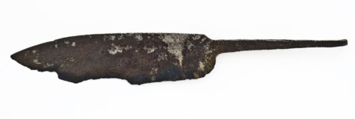 Blade of hand-forged meat cleaver or kitchen knife with stern, rear side of which is perpendicular, knife equipment foundations