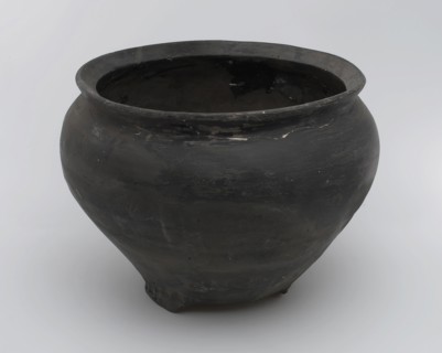 Black storage pot on three stand lobes, girth under top edge, storage jar pot holder soil find ceramic pottery, hand-turned