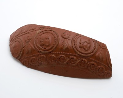 Fragment Roman bowl, terra sigillata, in relief decorated with egg-frame and medallions, bowl bowl crockery holder soil find