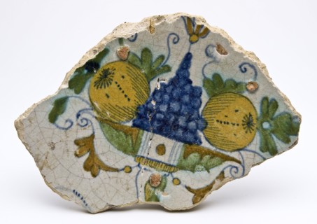 Glued soul of majolica dish with polychrome fruit bowl, wall plate dish crockery holder soil find ceramic earthenware glaze lead