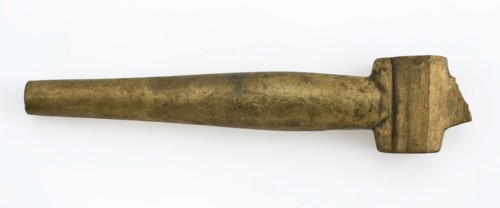 Yellow metal tap without spout, with stopper with handle in the shape of half three pass, spigot part soil found bronze brass