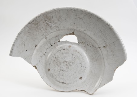 Large earthenware dish with convex bottom, entirely white glazed, dish plate tableware holder soil find ceramic earthenware