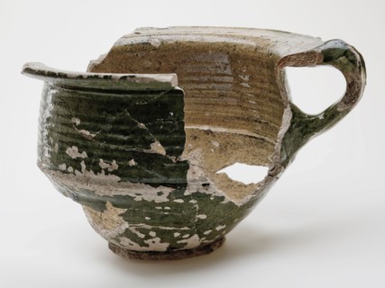 Earthenware chamber pot with top edge, bandoor, on stand, yellow and green glazed, pot holder sanitary earthenware ceramic