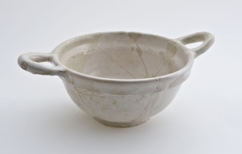 White faience dish with two lying ears, papkom bowl crockery holder earth discovery ceramics earthenware glaze tinglaze, hand