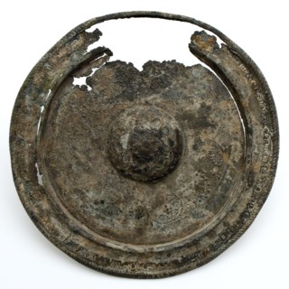 Tin plate or lid with vines and flower decoration, lid closure part bowl crockery holder soil find tin metal, cast Pewter plate