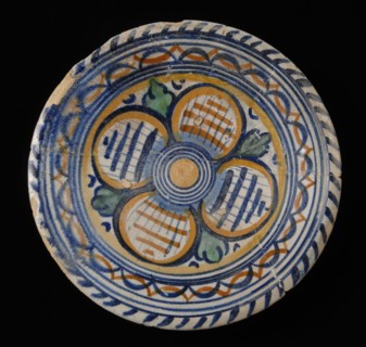 Majolica dish with four-leaved flower in the mirror in blue, orange and green, dish crockery holder soil find ceramic