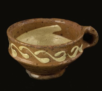Pottery test on stand ring with standing bandoor and sludge decoration, test fire test heating soil discovery ceramics