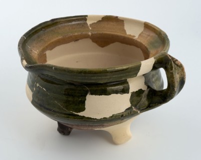 Pottery cooking jug on three legs, wide neck opening, white shard, with pouring lip and band, cooking pot crockery holder