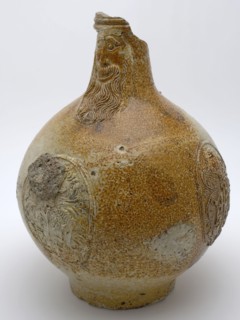 Bartmann jug, also called Bellarmine jug, with three coats of arms under the beard mask, dated, Bartmann jug jug crockery holder