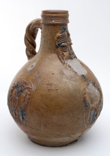 Bartmann jug, also called Bellarmine jug, on belly three coat of arms, coat of arms Amsterdam, braided ear, beardmug tableware