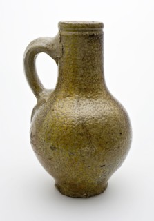 Small stoneware jug with standing ear, jug crockery holder soil find ceramic stoneware glaze salt glaze, surface 4.5 hand turned