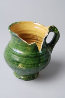 Earthenware jug, on stand ring with standing ear, yellow and green glazed, water jug crockery holder soil find ceramic