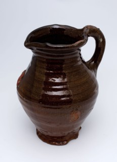 Pottery jug be placed on pinched stand, ear, shaving clip, revolving around shoulder and neck, water jug crockery holder soil