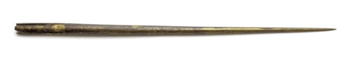 Yellow meat steward, four-part end, meat stalk soil found copper metal, struck sawn Copper peg pen Conical in shape with sharp