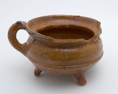 Pottery cooking pot, grape-model, red shard with lead glaze, bandoor, three legs, cooking pot crockery holder kitchenware earth