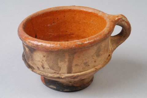 Pottery strawberry pot, red shard, internally glazed, sausage ear, on stand, strawberry pot pottery container holder earth