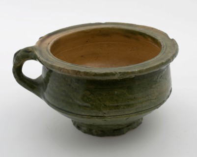 Pottery cooking pot, white shard, glazed, yellow and green, bandoor, on pinched stand, ear bowl bowl pottery holder kitchen