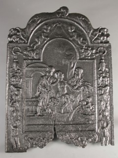 Fireback with biblical performance Susanna and the elders, hob cast iron, cast Rectangular with arch at the top.