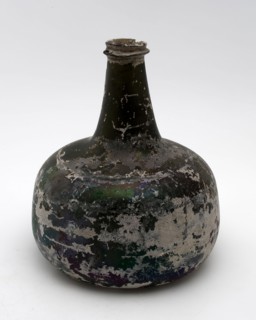 Belly bottle, belly, belly bottle bottle holder soil find glass, free blown and shaped glass application Bulky bottle