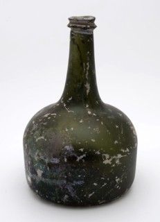 Belly bottle, clock model, bottle holder soil find glass, neck with imposed all-round sharp glass thread and flattened lip