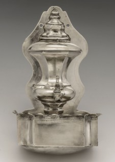 Silversmith: Frederik van Strant II, Silver miniature fountain, fountain dolls toy relaxant miniature model silver, Wall
