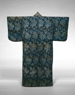 Kosode, Edo period (1615–1868), 1775/1800, Japan, Silk and gold-leaf-over-lacquered-paper strips,