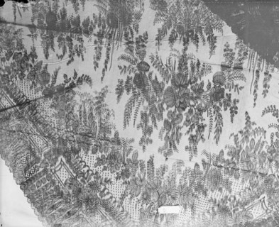 Half Shawl, 1855/65, France, probably Bayeux, France, Silk, bobbin straight lace made in vertical