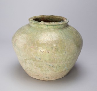 Jar, Eastern Han dynasty (A.D. 25–220), China, Earthenware with lead green glaze, H. 16.1 cm (6