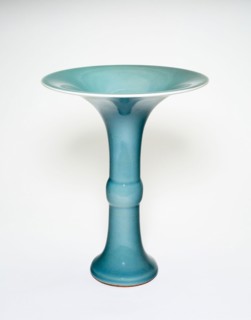 Gu-Shaped (Archaic Bronze Vessel) Vase, Qing dynasty (1644–1911), Yongzheng reign mark and period
