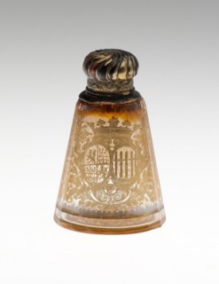 Flask, c. 1730, Bohemia, Czech Republic, Bohemia, Glass with engraved gold leaf decoration, 8.6 × 5