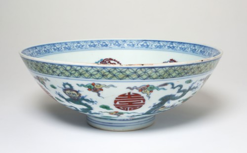 Bowl with Dragons and Phoenixes, Qing dynasty (1644–1911), 18th century, China, Porcelain painted