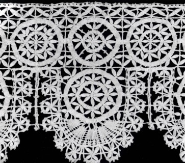 Five Borders, 1620/40, Italy, Genoa, Italy, Linen, bobbin straight lace, a: 11.8 x 93.8 cm (4 5/8 x