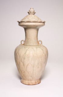 Covered Vase with Lotus Petals Decoration, Northern Song dynasty (960–1127), late 10th/early 11th