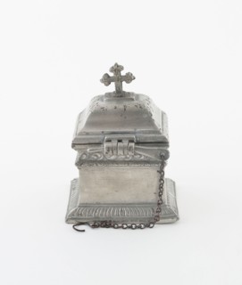 Chrismatory, c. 1760, Paris, France, Paris, Pewter, 10.2 x 5.4 x 6.4 cm (4 x 2 1/8 x 2 1/2 in.)