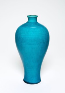 Bottle Vase (Meiping), Qing dynasty (1644–1911), Qianlong period (1736–1795), China, Porcelain with